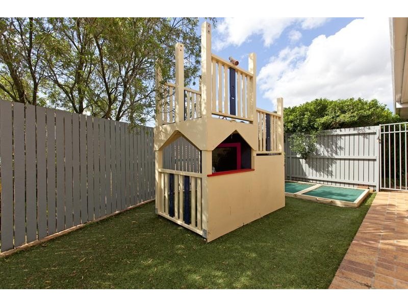 3 Waverney Ct, Carindale QLD 4152