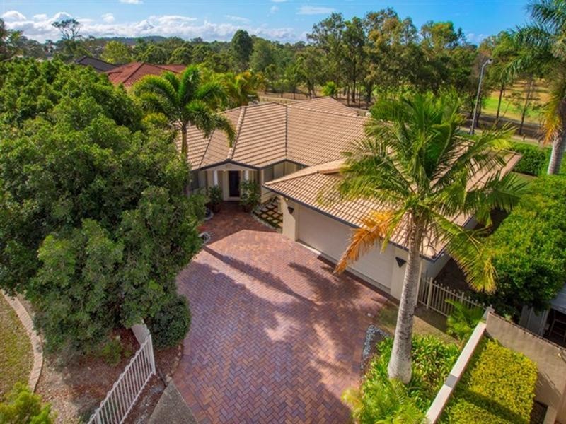 152 Delaney Cct, Carindale QLD 4152