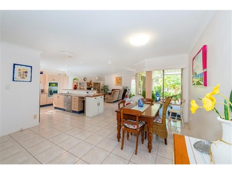 152 Delaney Cct, Carindale QLD 4152