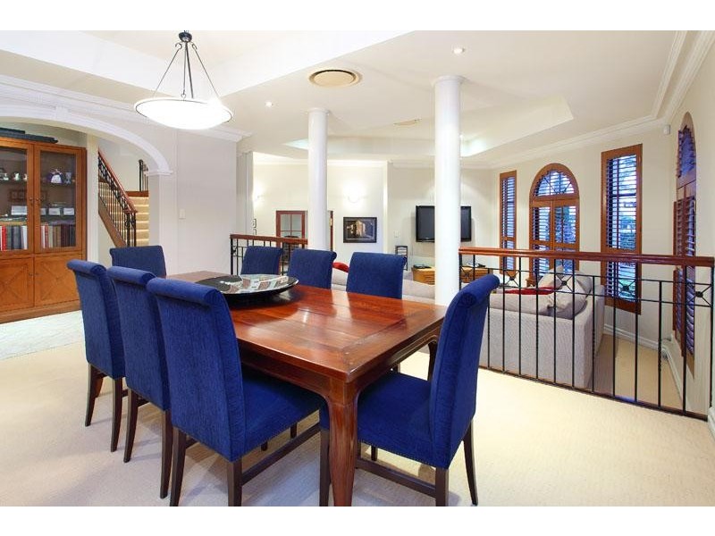 106 Delaney Cct, Carindale QLD 4152