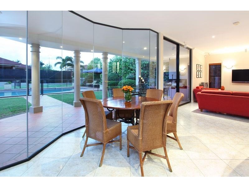 106 Delaney Cct, Carindale QLD 4152 the real estate agency Sold