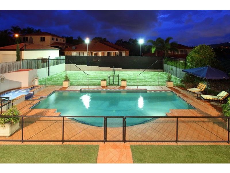 106 Delaney Cct, Carindale QLD 4152