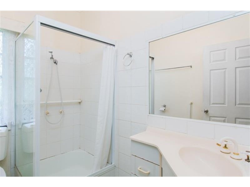 148 Hawthorne Rd, Hawthorne QLD 4171