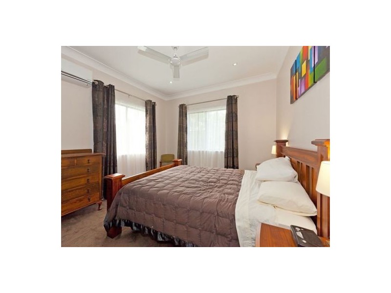 1 Hecklemann Street, Carina Heights QLD 4152