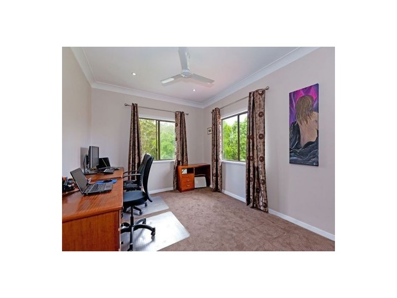 1 Hecklemann Street, Carina Heights QLD 4152