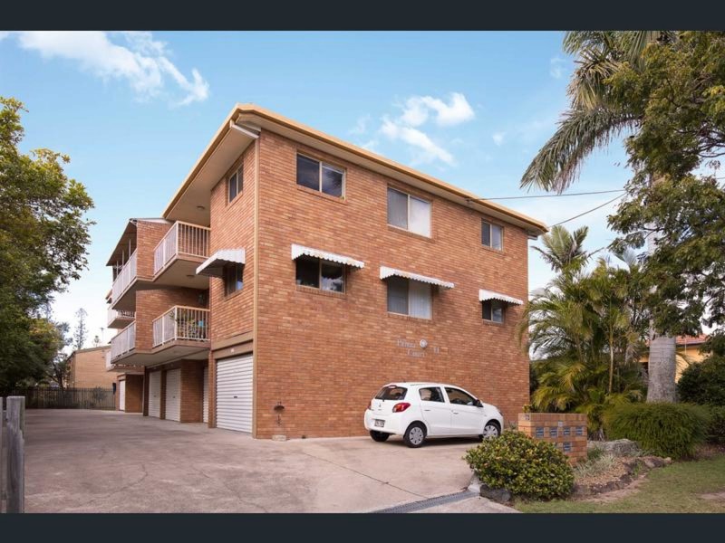 2/11 Sankey Street, Carina QLD 4152