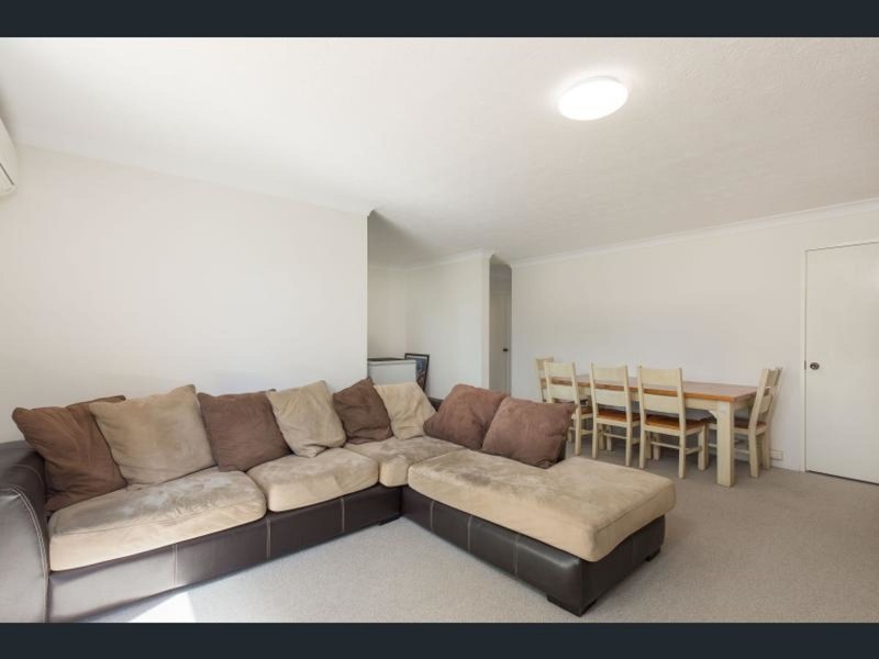 2/11 Sankey Street, Carina QLD 4152