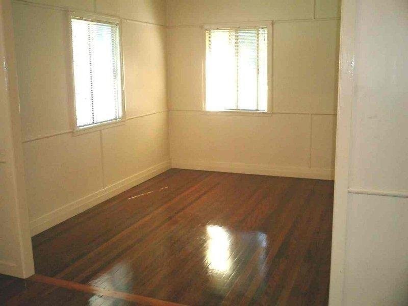 25 Risley Street, Carina QLD 4152