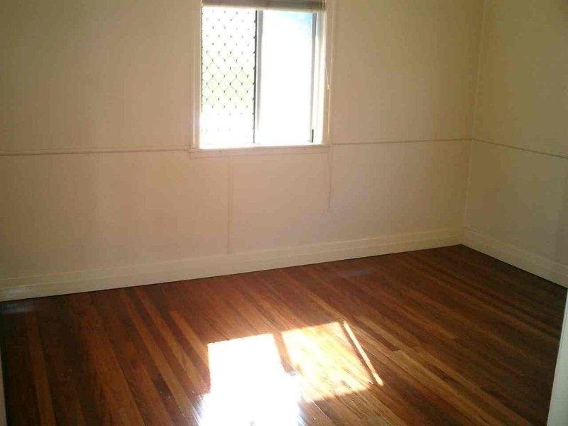 25 Risley Street, Carina QLD 4152