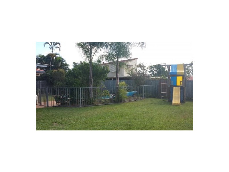 30 Briarwood Street, Carindale QLD 4152