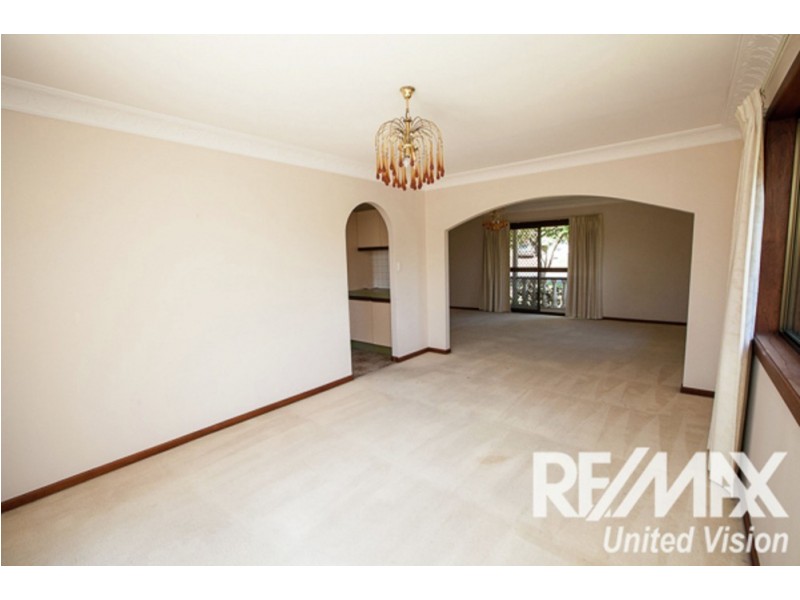 96 Kilmorey Street, Carindale QLD 4152