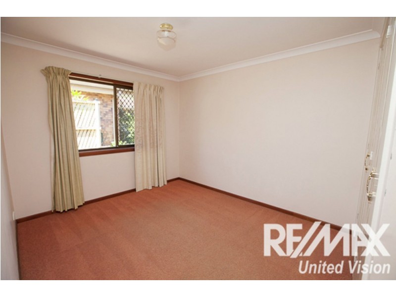 96 Kilmorey Street, Carindale QLD 4152