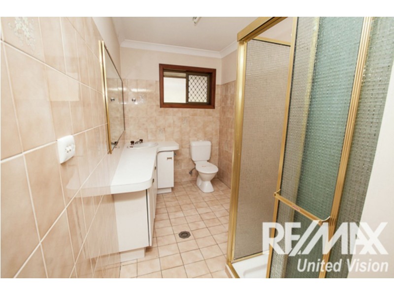 96 Kilmorey Street, Carindale QLD 4152