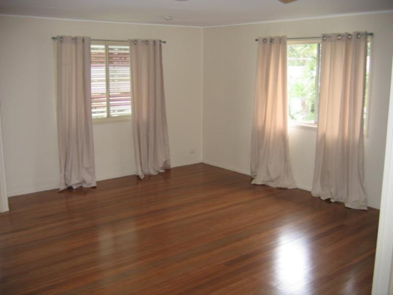 41 Pareena Crescent, Mansfield QLD 4122