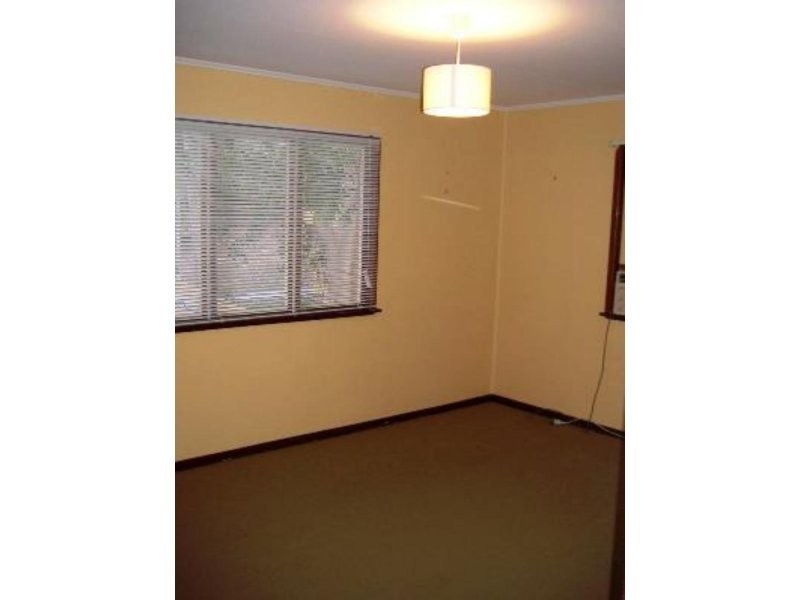 3 Nealdon Street, Holland Park QLD 4121