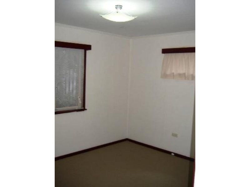 3 Nealdon Street, Holland Park QLD 4121