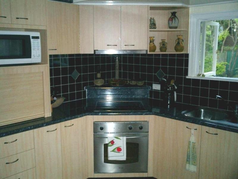 11 East Street, Camp Hill QLD 4152