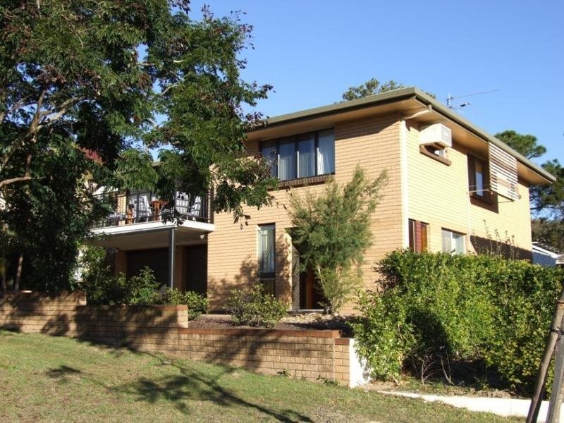 11 Ara Street, Camp Hill QLD 4152