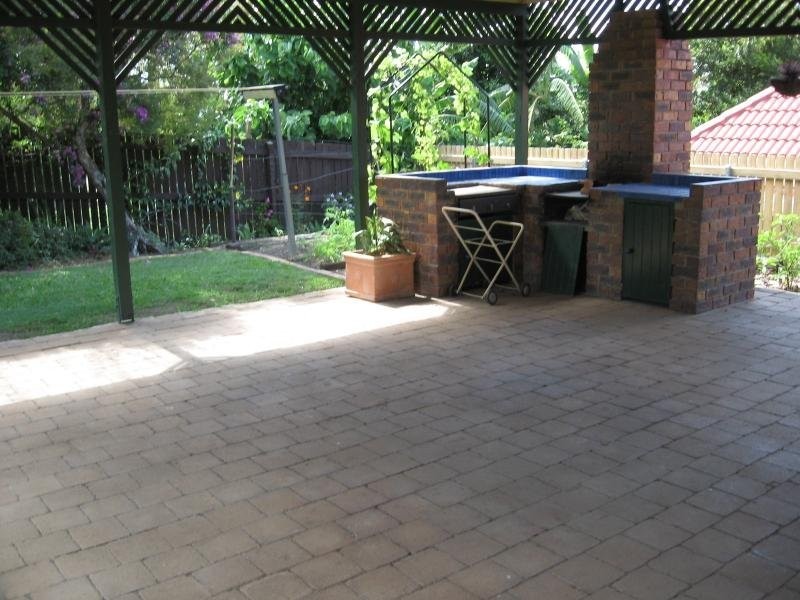 7 Donnington Street, Carindale QLD 4152