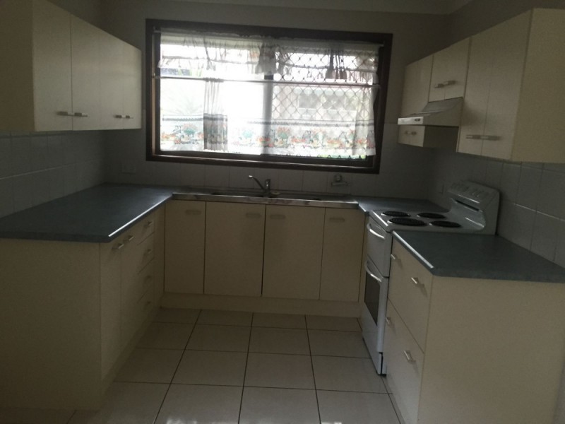 4 Carbora Street, Mansfield QLD 4122