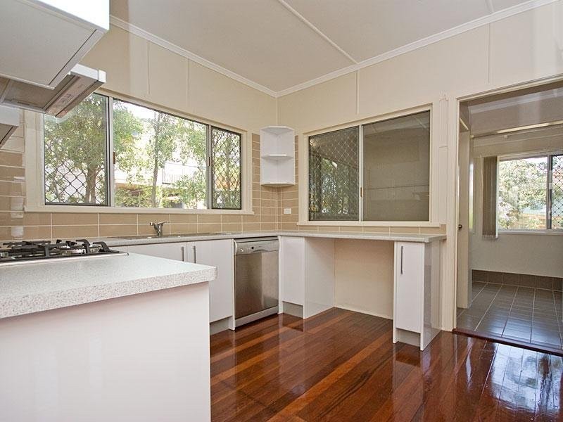 100 Henry Street, Greenslopes QLD 4120