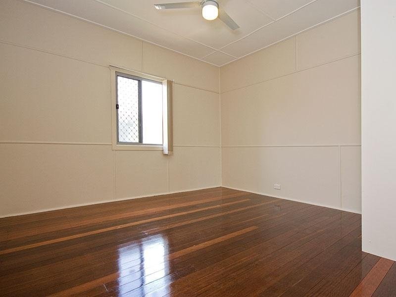 100 Henry Street, Greenslopes QLD 4120