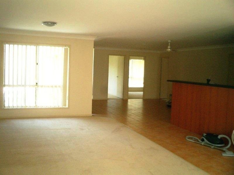 60 Silky Oak Crescent, Carindale QLD 4152