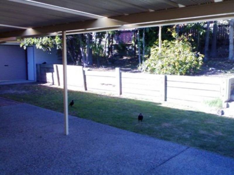 10 Rossmoya Street, Carindale QLD 4152