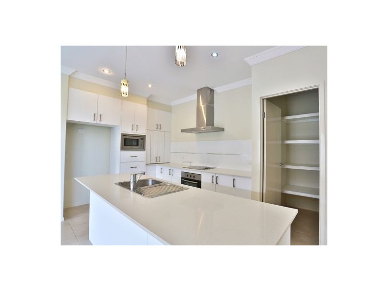 18 Vera Place, Tingalpa QLD 4173