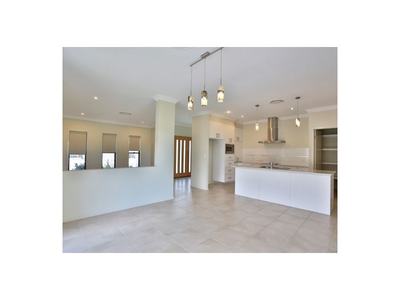 18 Vera Place, Tingalpa QLD 4173