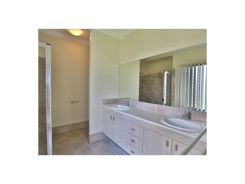 18 Vera Place, Tingalpa QLD 4173