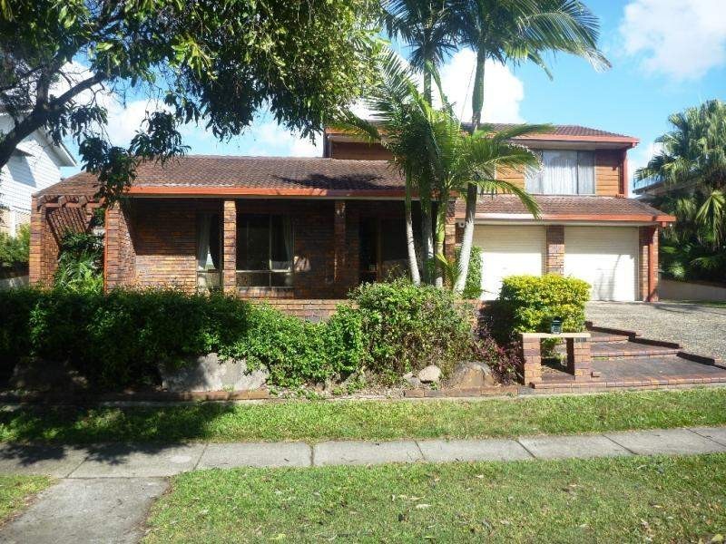 281 Winstanley Street, Carindale QLD 4152