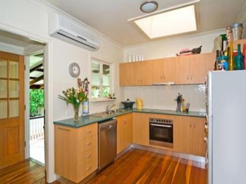 46 Brinawa Street, Camp Hill QLD 4152