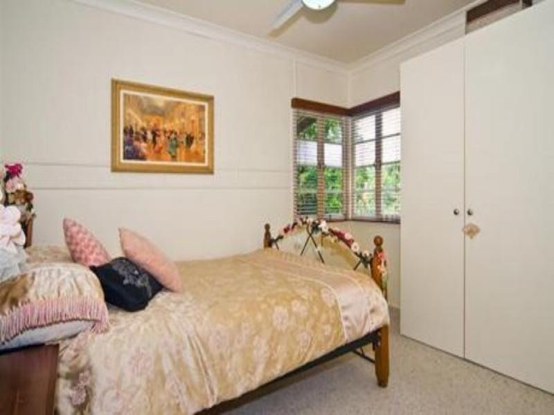 46 Brinawa Street, Camp Hill QLD 4152