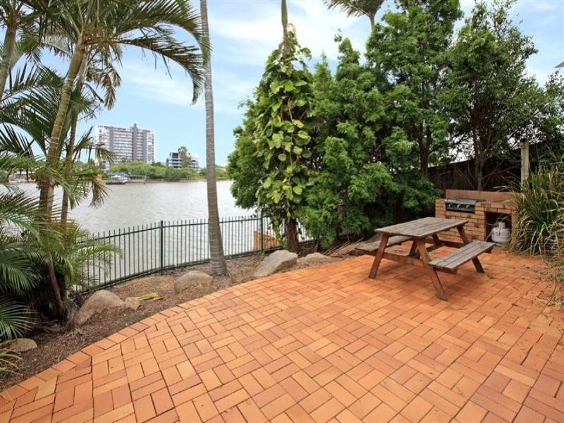 9/56 Thorn Street, Kangaroo Point QLD 4169