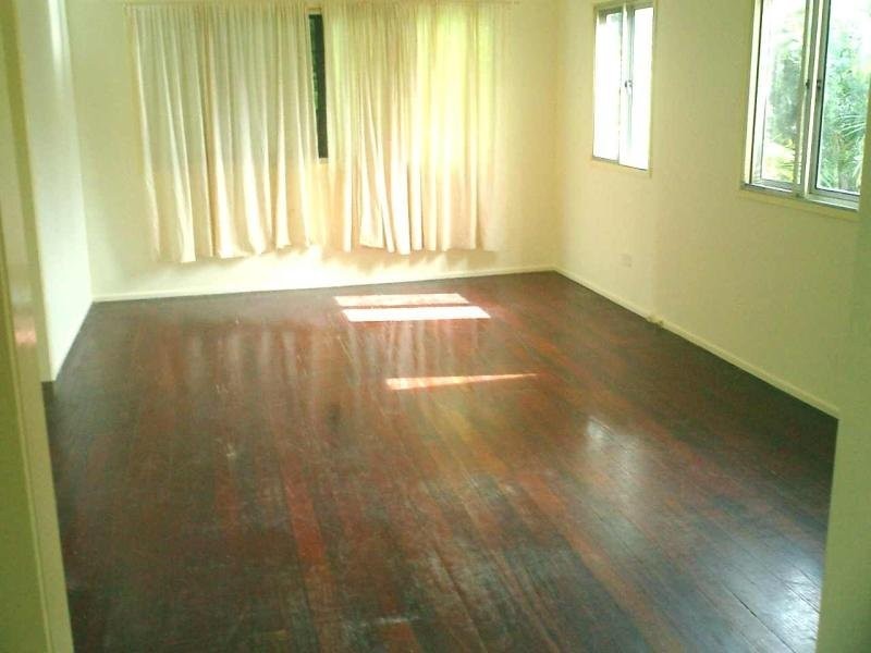 7 Dickenson Street, Carina QLD 4152