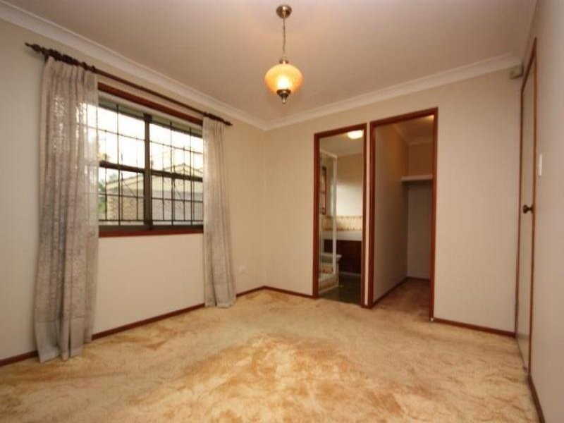 8 Aldford Court, Carindale QLD 4152