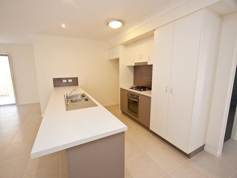 2/47 Larbonya Crescent, Capalaba QLD 4157