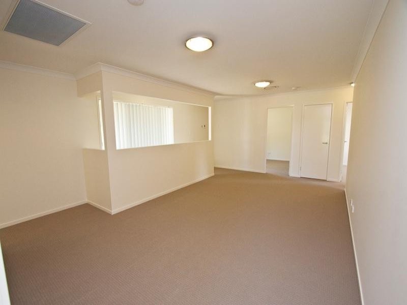 2/47 Larbonya Crescent, Capalaba QLD 4157