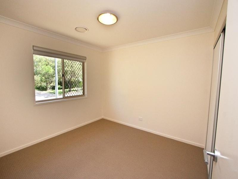 2/47 Larbonya Crescent, Capalaba QLD 4157