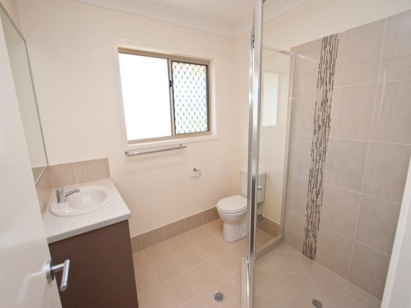 2/47 Larbonya Crescent, Capalaba QLD 4157