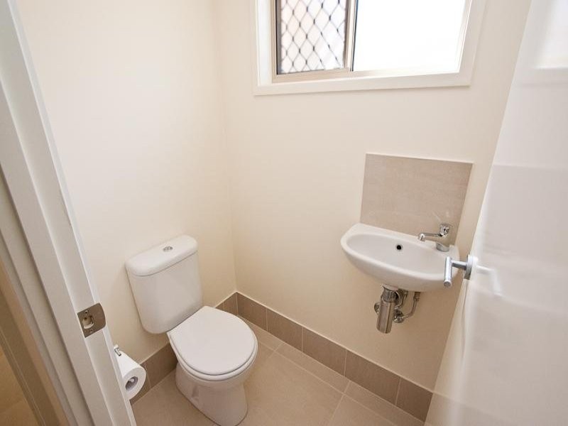 2/47 Larbonya Crescent, Capalaba QLD 4157