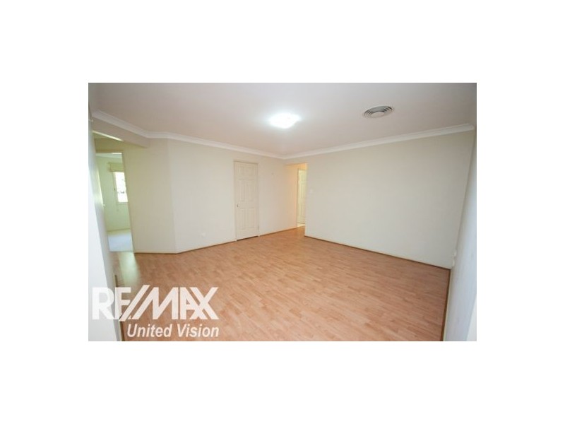 107 Oakley Street, Carindale QLD 4152