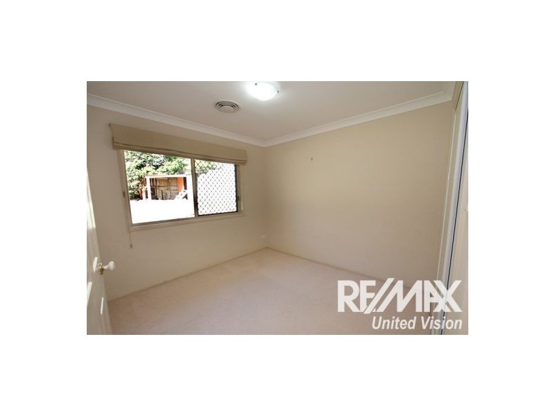 107 Oakley Street, Carindale QLD 4152