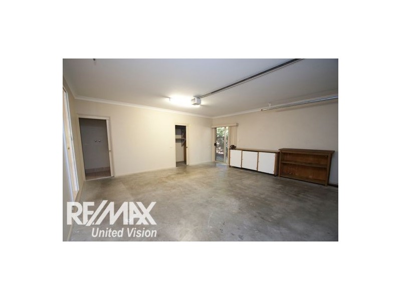 107 Oakley Street, Carindale QLD 4152