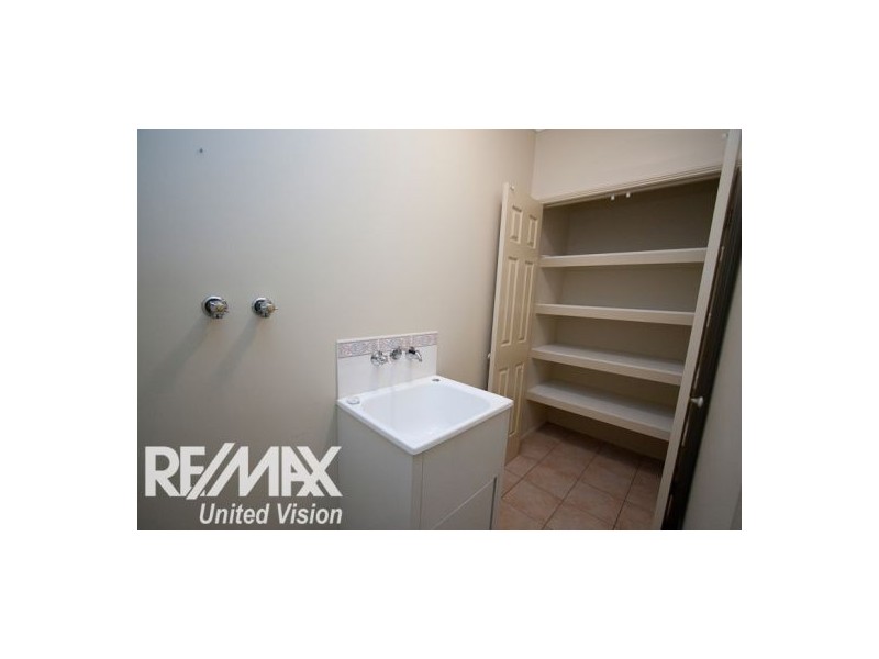 107 Oakley Street, Carindale QLD 4152