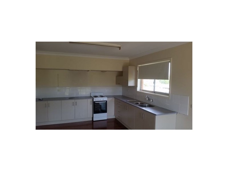 28b Hector Road, Holland Park QLD 4121