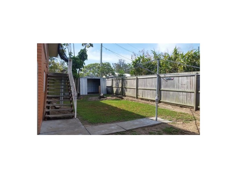 28b Hector Road, Holland Park QLD 4121