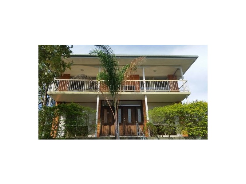 28b Hector Road, Holland Park QLD 4121