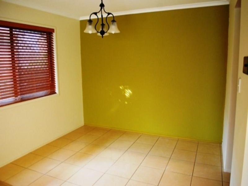 2 Raymore Court, Carindale QLD 4152